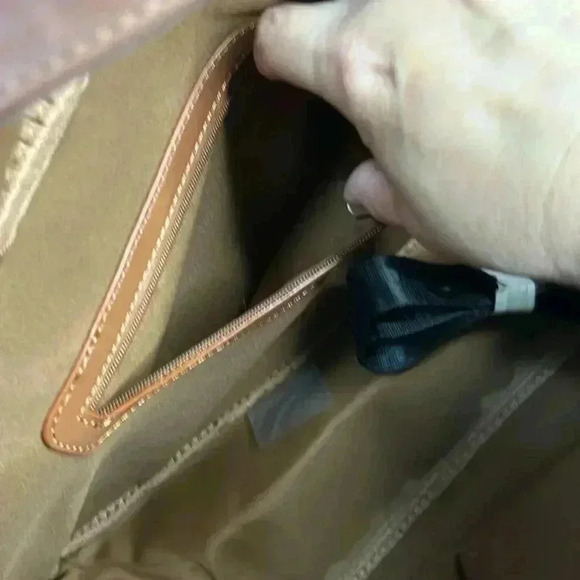 Gilda Paris quilted Weekender, brown perfect size for all the necessities. - Picture 6 of 7